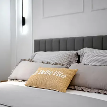 Sweet Life - With Balcony Apartment *